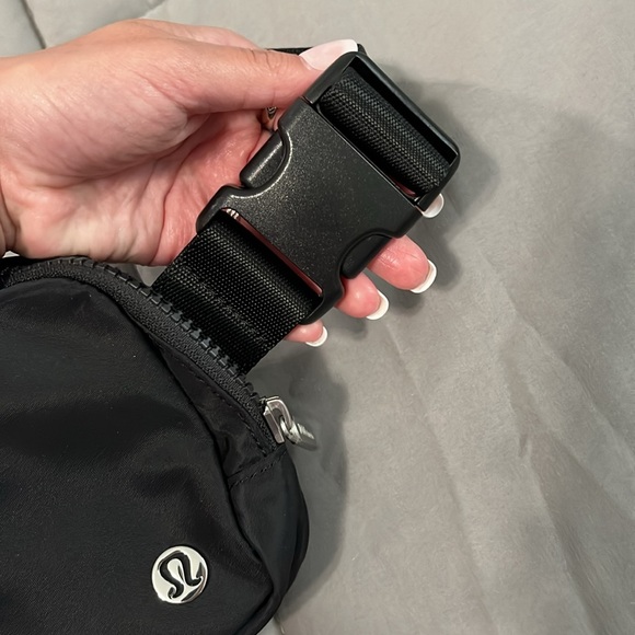 NEW Lululemon 2024 PGA Valhalla Belt Bag - Picture 3 of 3